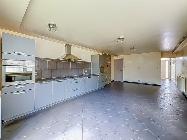 JOLIE MAISON 2F AVEC GRANDE ET AGREABLE PARCELLE DE JARDIN