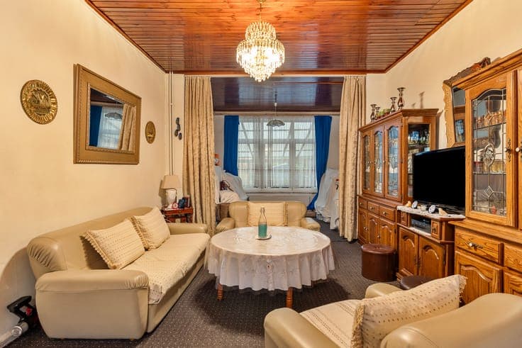 Spacious family home for sale in Molenbeek - Brussels at Tou