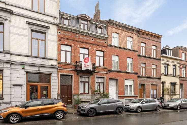 Spacious family home for sale in Molenbeek - Brussels at Tou