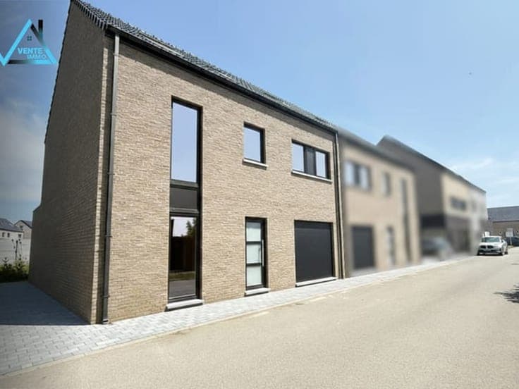 🏡 New house with 3 bedrooms and convertible attic in a soug