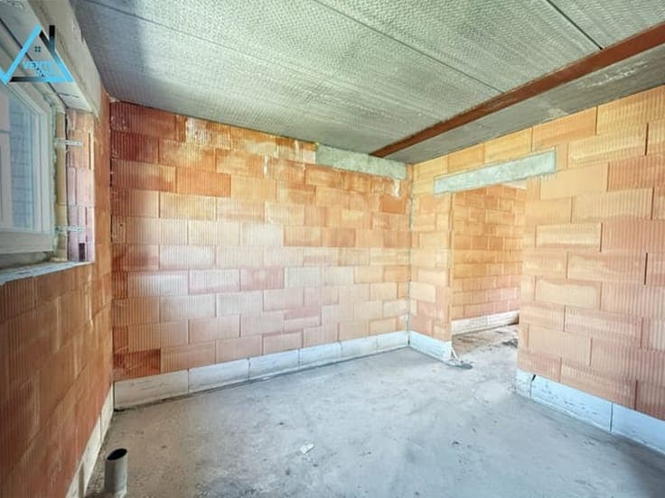 🏡 New house with 3 bedrooms and convertible attic in a soug