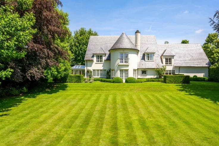 Exclusieve villa in het Leiepark met zicht op de Leie en ...