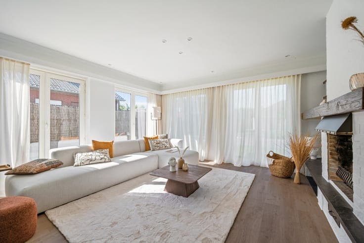 Turnkey single-storey open house with 3 bedrooms and garage