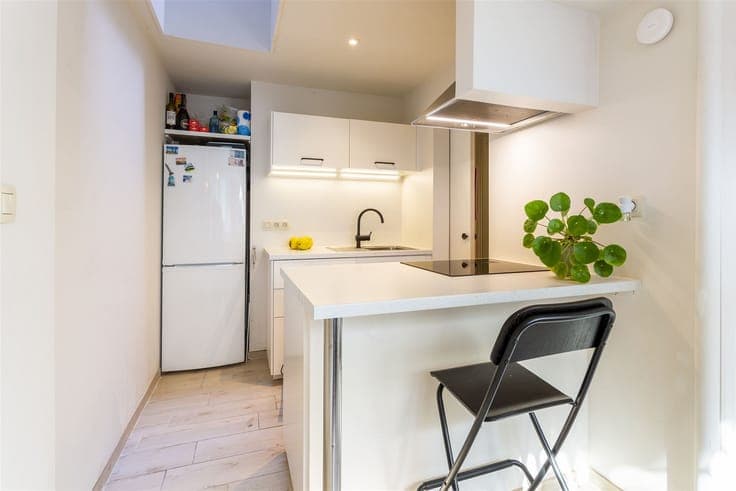 Revenue property at Marnix Place with 4 units