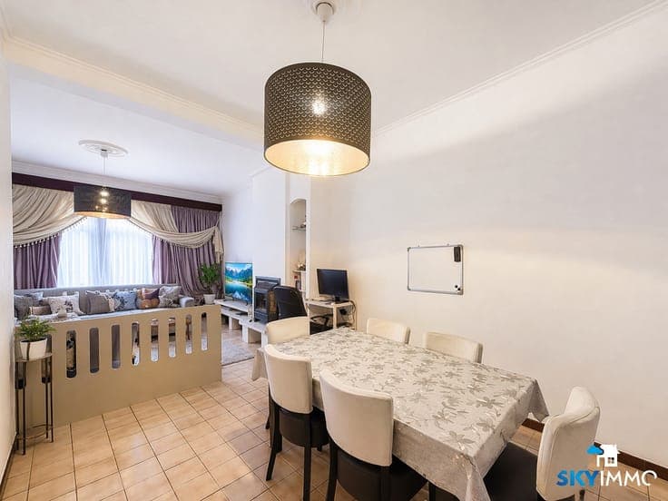 3-BEDROOM HOUSE – SPACIOUS – GARAGE + BALCONY