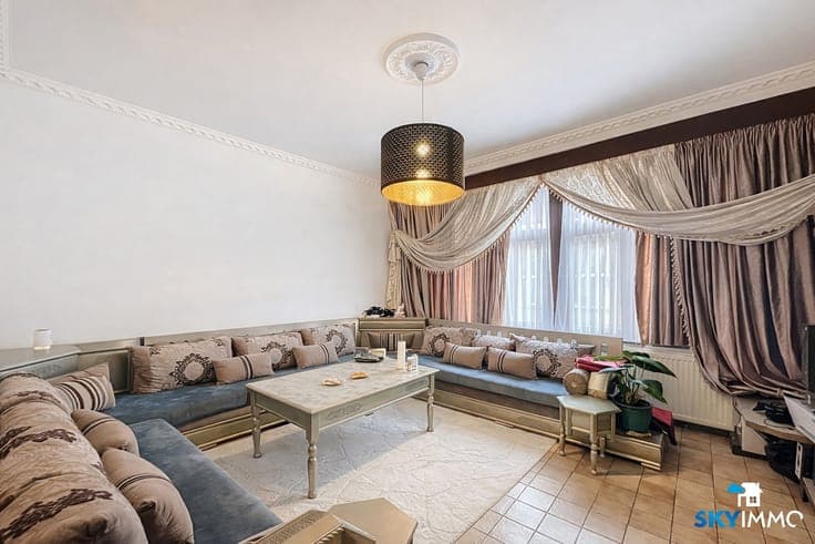 3-BEDROOM HOUSE – SPACIOUS – GARAGE + BALCONY