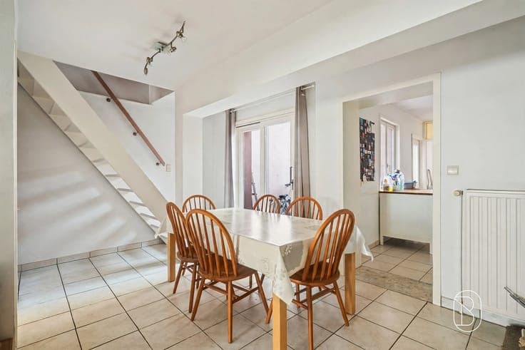 3-bedroom townhouse.