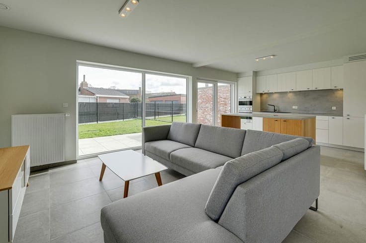 Modern and Comfortable New-Build Home for Sale