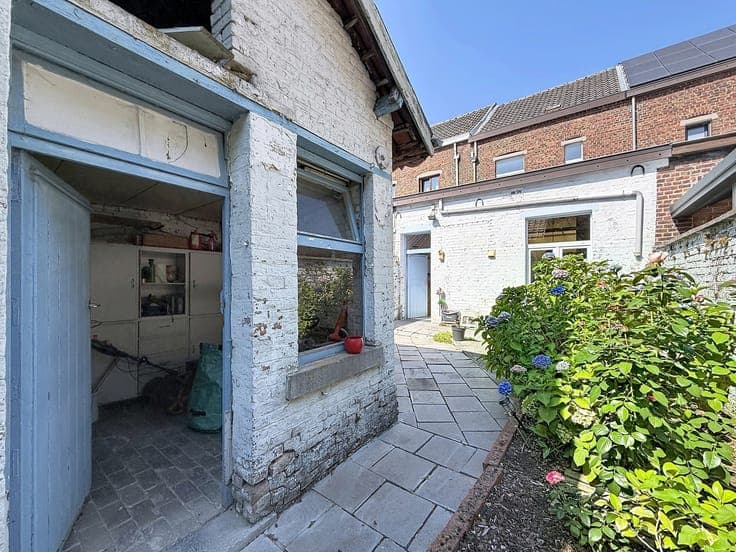 3-bedroom house with southeast-facing garden