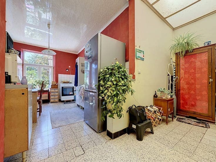 3-bedroom house with southeast-facing garden