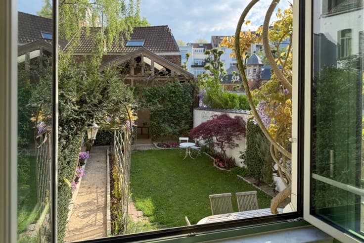 Place Brugmann: 6-bedroom house with a south-facing garden