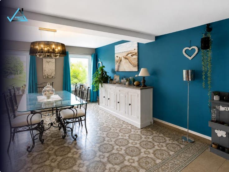 Charming 3-sided house in a quiet location