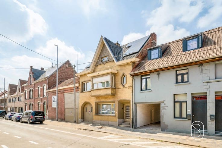 Spacious Move-in Ready Family Home