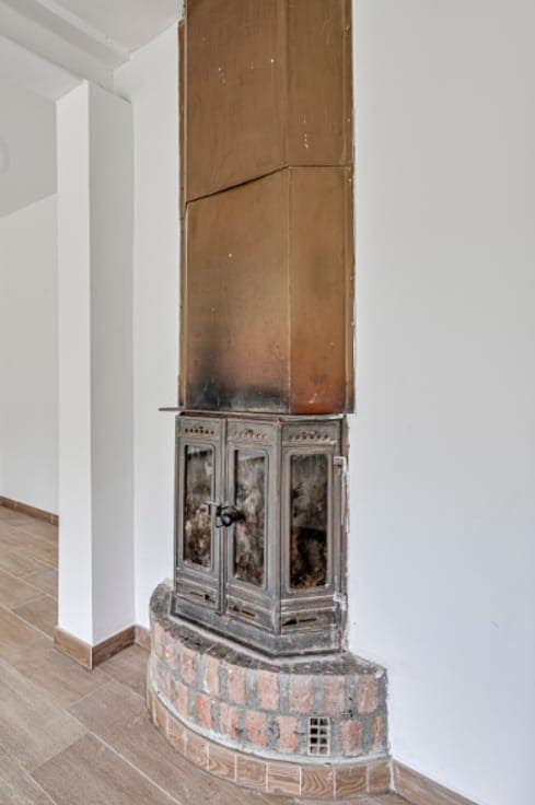 GERENOVEERD HOEVEKE MET UITZONDERLIJKE LIGGING ( MIDDEN I...