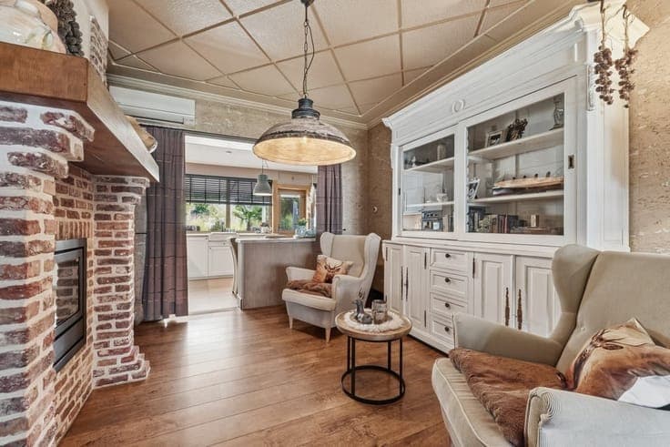 CHARMANTE WONING MET GEZELLIG TUIN EN GARAGE IN GINGELOM