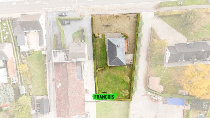 Charming house with potential in a quiet location in Waterv…