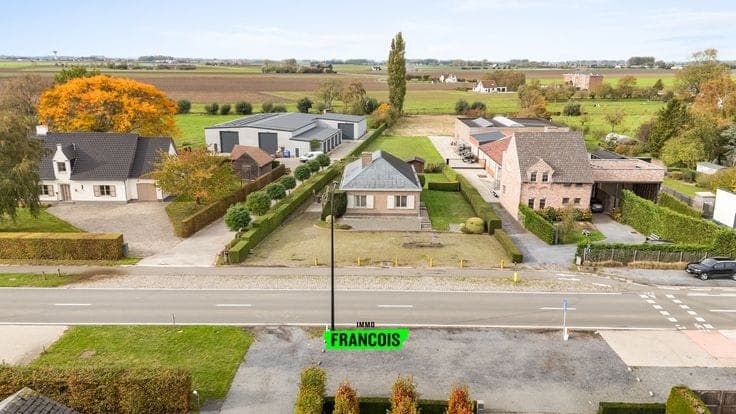 Charming house with potential in a quiet location in Waterv…