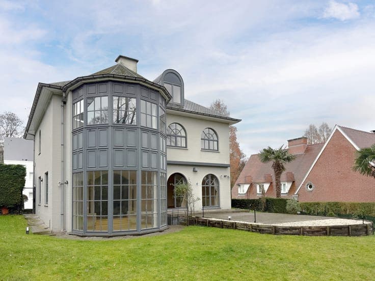Parc Brugmann – Villa ± 450 sqm gross with garden & garage