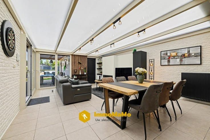 INSTAPKLARE WONING, CENTRAAL GELEGEN IN WACHTEBEKE - TE KOOP