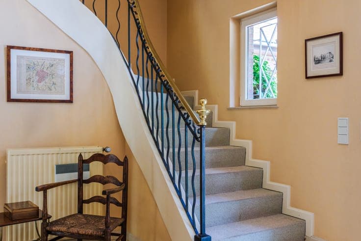 Spacious villa with great potential - heart of Bois de Mai