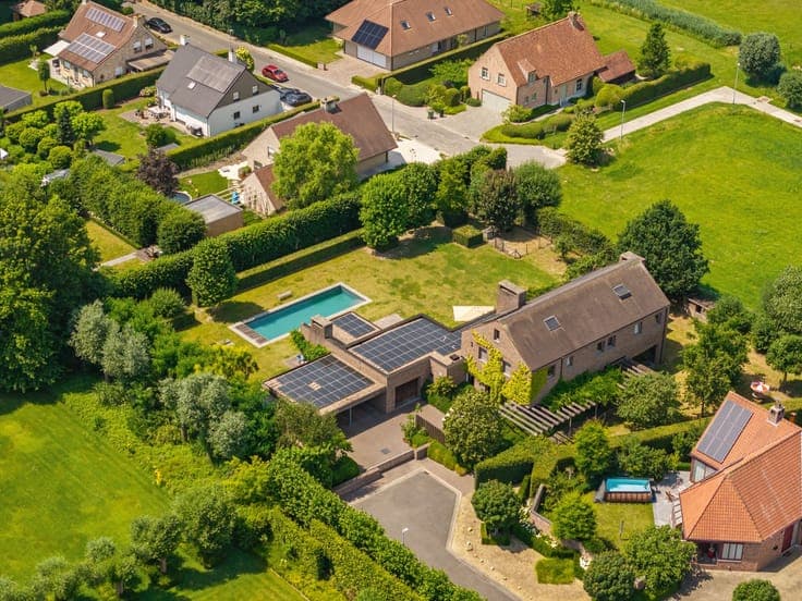 Architecturale villa met zwembad aan Sterrebos - Rumbeke