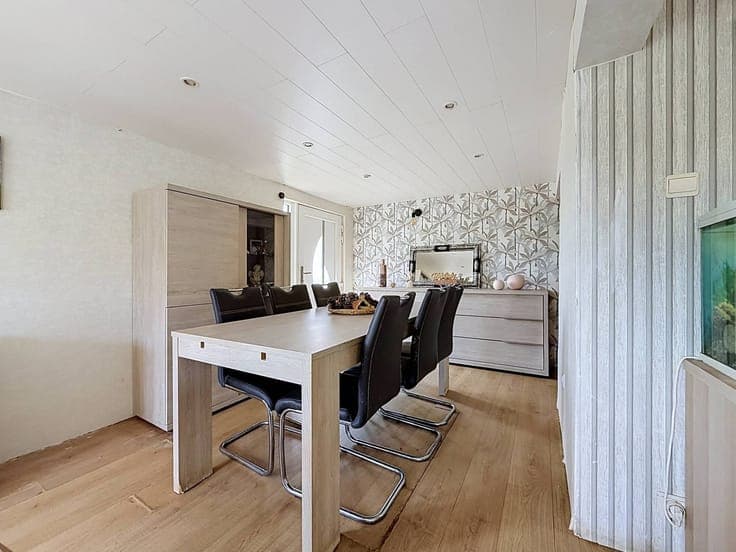 À VENDRE À HAMOIS – Maison 2 chambres avec piscine chauffée