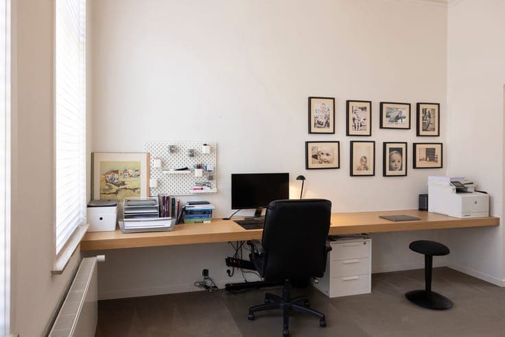 Instapklare, karaktervolle woning met tuin & zwembad.