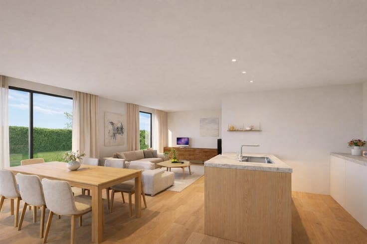 Newly built home with 3 bedrooms and a sunny garden.