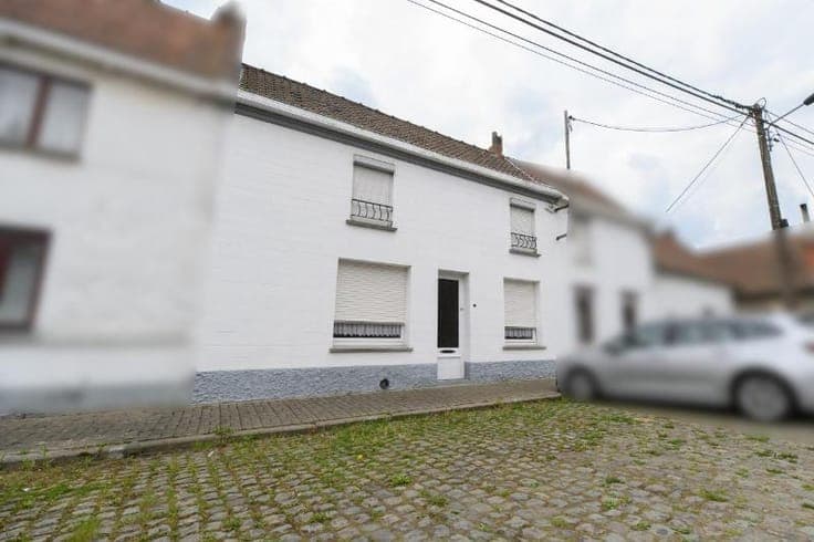 House in Ramegnies-Chin