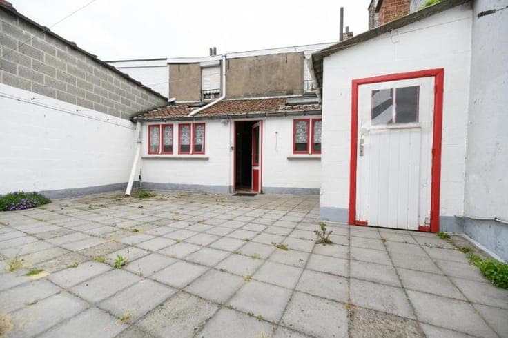 House in Ramegnies-Chin