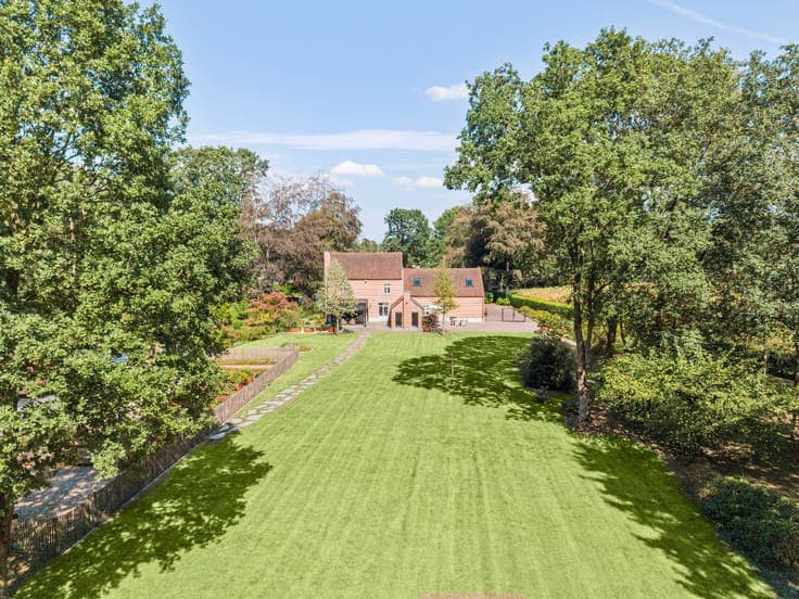 Characterful property on a 8 Ha estate in Balen
