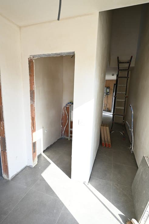 HALFOPEN nieuwbouwwoning in DORPSCENTRUM!