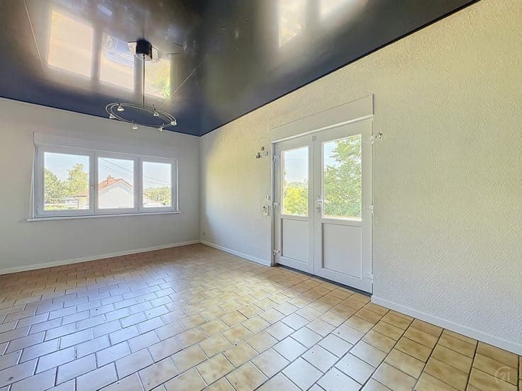 1/2 bedroom bungalow in Vaux s/Chèvremont