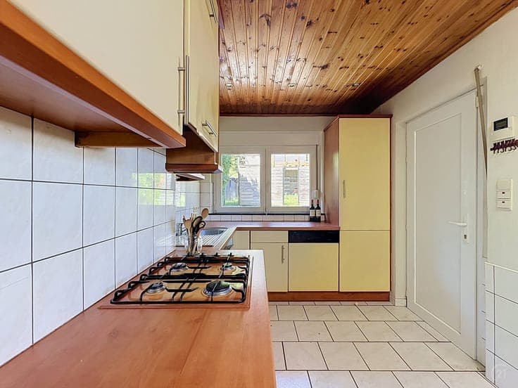1/2 bedroom bungalow in Vaux s/Chèvremont