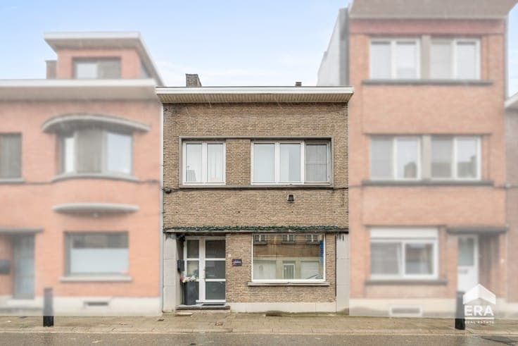 Spacious home with large garden in central Tienen