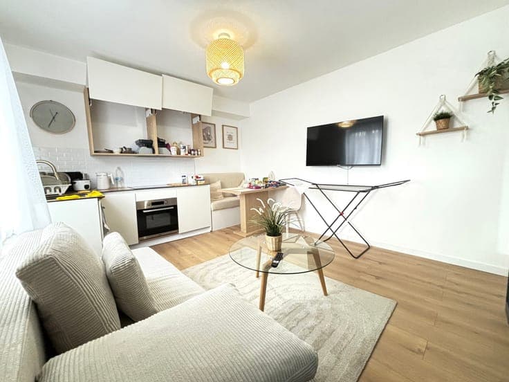 BELLE MAISON - EXCELLENT ETAT - REVENU LOCATIF 1600€ - 2CH