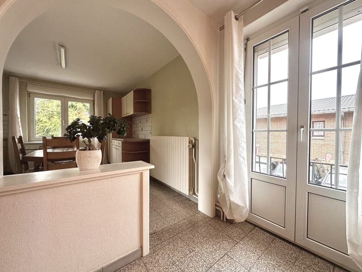Maison soignée 4 ch. avec jardin, caves et garages