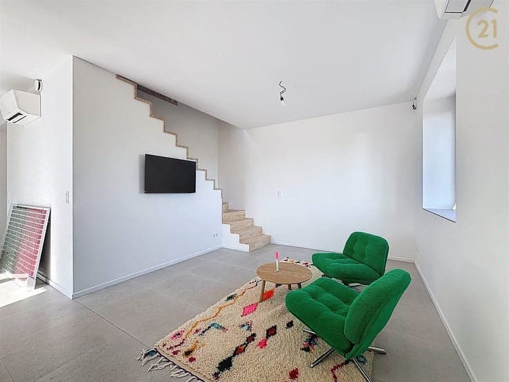 Duplex with private entrance - PEB A - Large terrace!