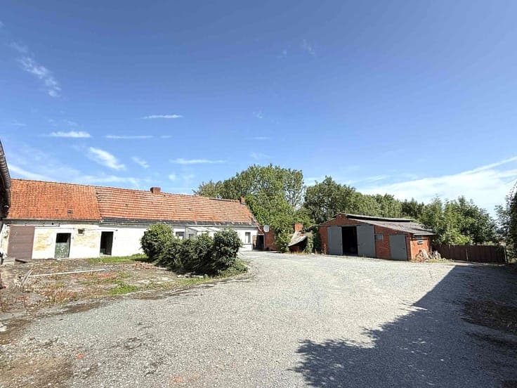 House in Mont-de-l'Enclus