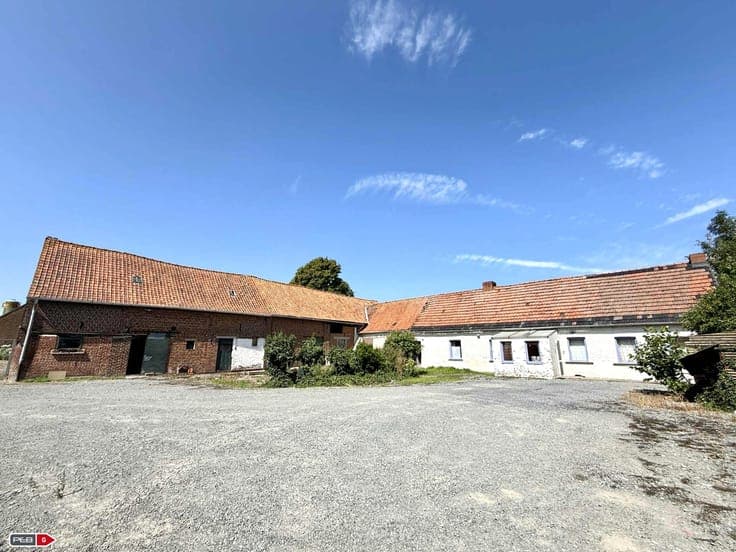 House in Mont-de-l'Enclus