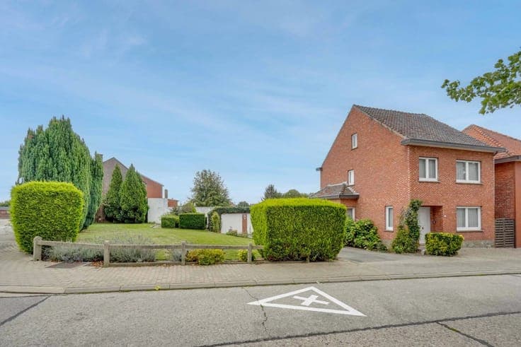 Sale - House Gingelom - 377,500 €