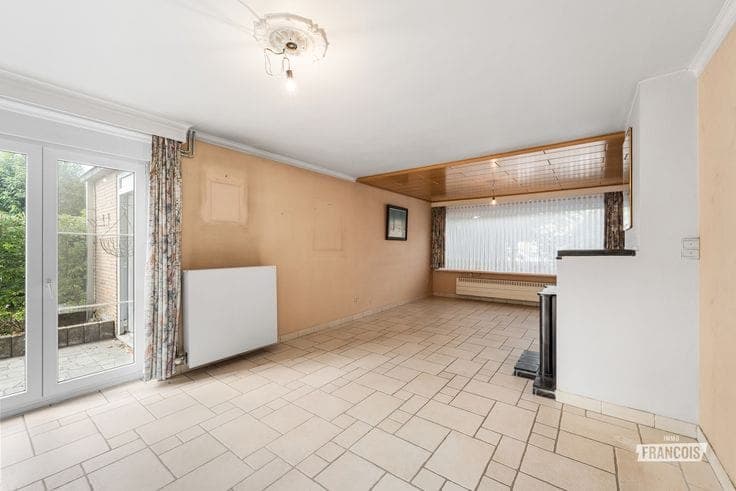 Veelzijdige woning met optie tot kangoeroewonen in Sint-Hen…
