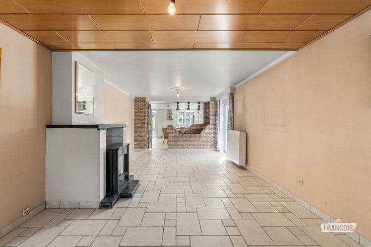 Veelzijdige woning met optie tot kangoeroewonen in Sint-Hen…