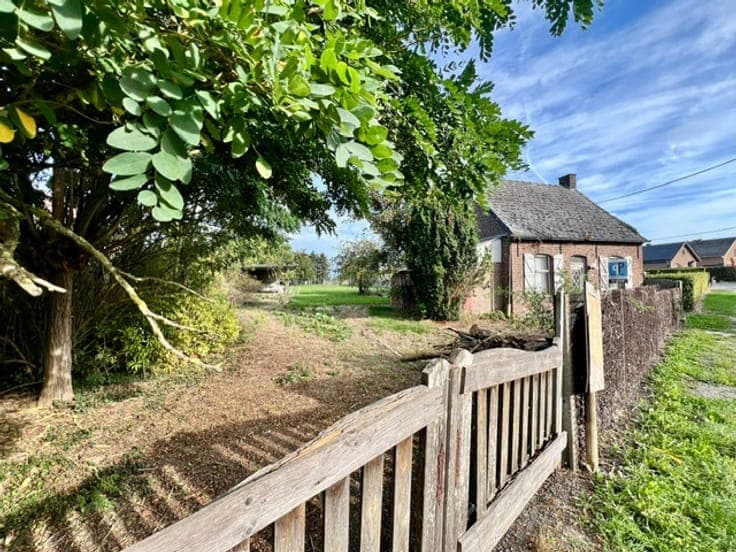 Te renoveren hoevetje op 2092 m²