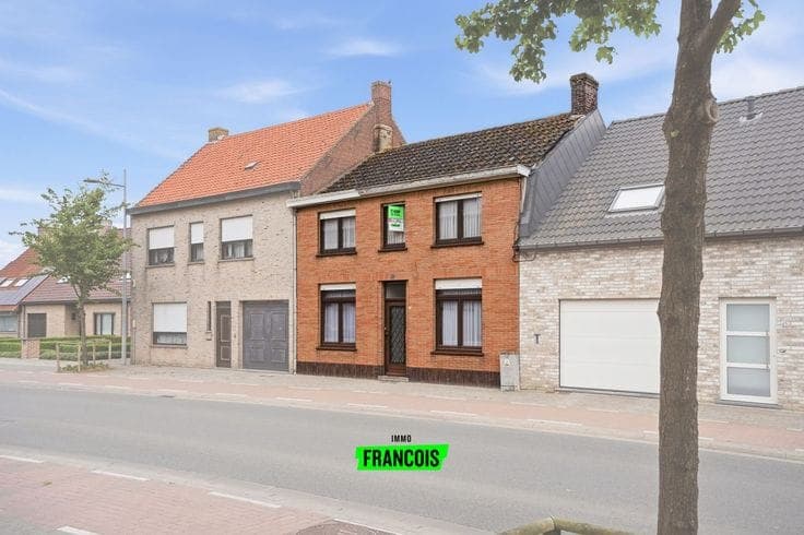 House with exit in Proven