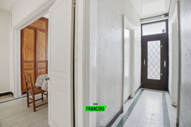 House with exit in Proven