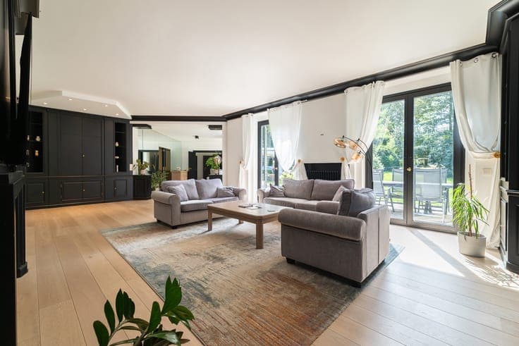 Prince d’Orange – Elegant Villa of ± 620 m² on ± 2,500 m² of