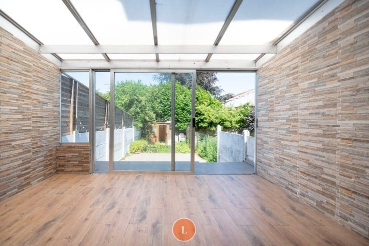 Instapklare gezinswoning met 4 slaapkamers en tuin