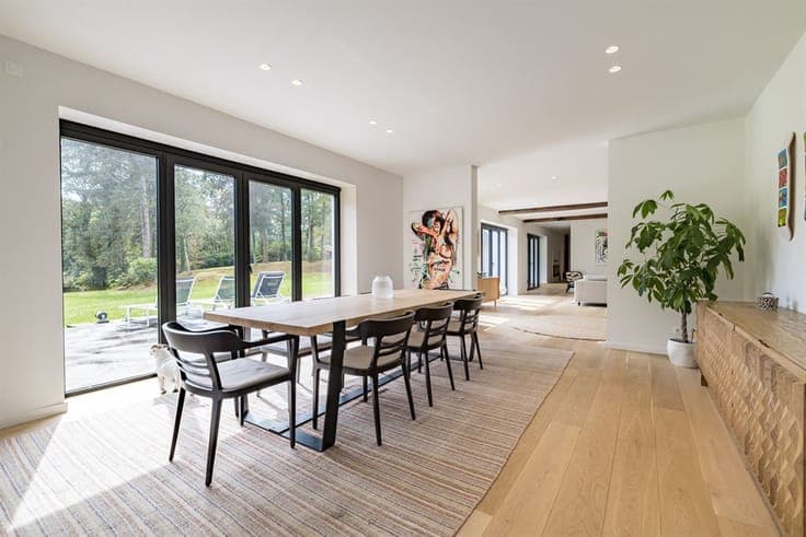 PROPERTY ON 75 ARES AT THE END OF A PRIVATE DRIVE