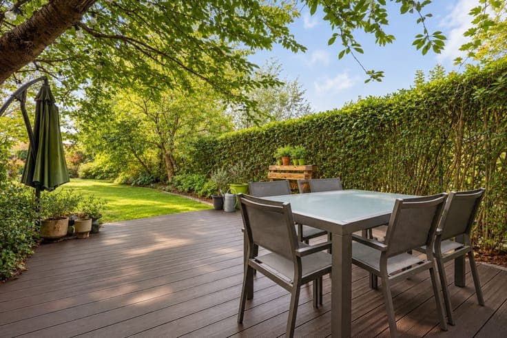 Energy-efficient home in excellent condition with four bedrooms and a garden for sale in Niel